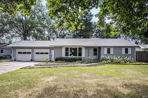 202 Carter Rd, Goshen, IN, 46526-5204 | Card Image