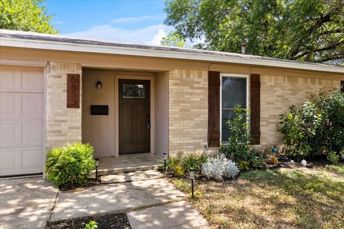 6833 John Dr, Richland Hills, TX, 76118-6334 | Card Image