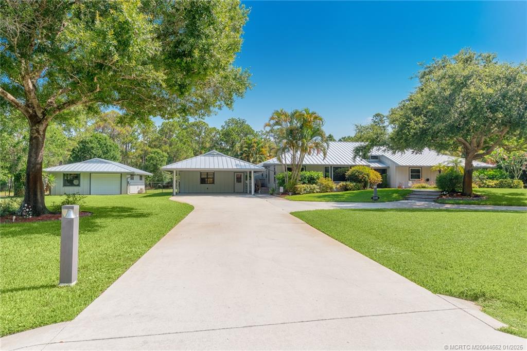 Meadowlark Cir, Stuart, FL 34997