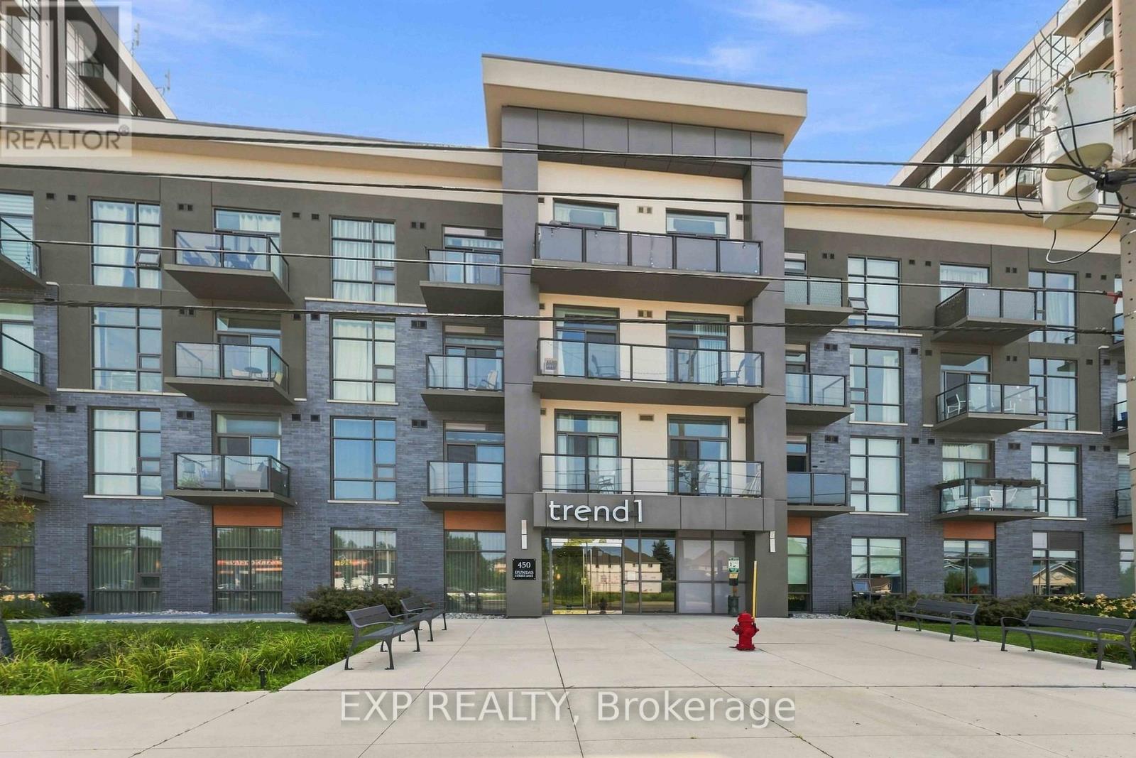 Residential in Hamilton (Waterdown)