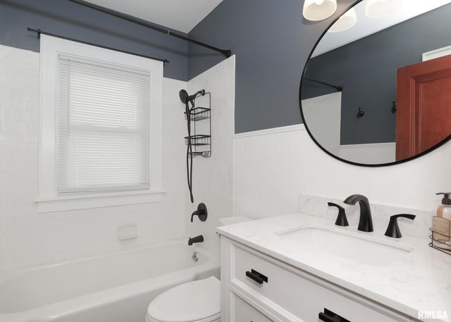 110 18 Th Ave, House other with 3 bedrooms, 1 bathrooms and null parking in Moline IL | Image 18