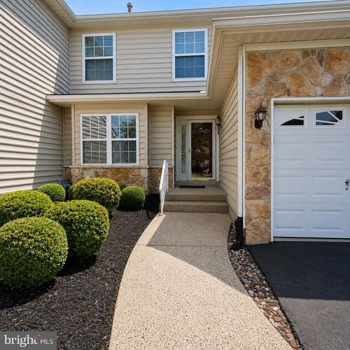 11 Hogan Way, MOORESTOWN, NJ, 08057-3839 | Card Image