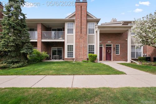 15345 Yale Dr, Clinton Township, MI, 48038-1098 | Card Image