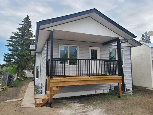 10007 99 Street, Sexsmith, AB, T0H3C0 | Card Image