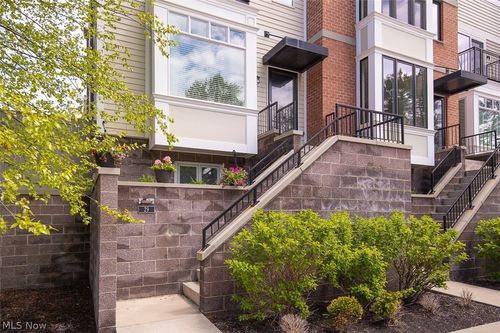 29 Atterbury Blvd, Hudson, OH, 44236-2813 | Card Image