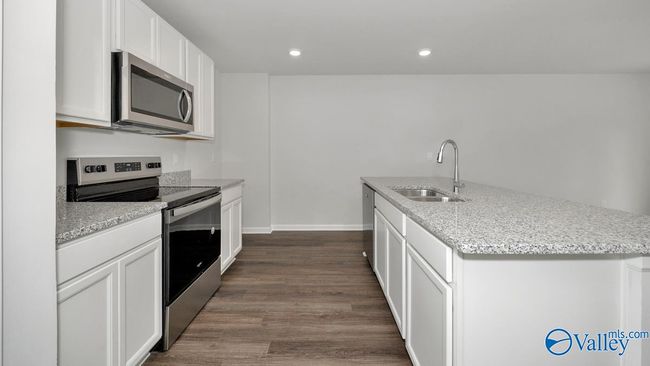 127 Trestle Point Dr, House other with 4 bedrooms, 2 bathrooms and null parking in Harvest AL | Image 4