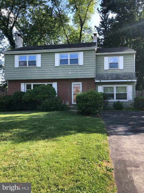 904 Township Line Rd, PLYMOUTH MEETING, PA, 19462-7176 | Card Image