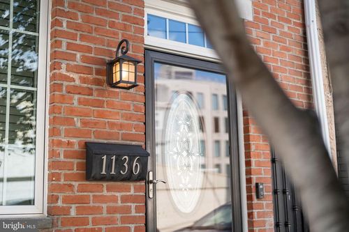 1136 Leopard St, PHILADELPHIA, PA, 19123-1714 | Card Image