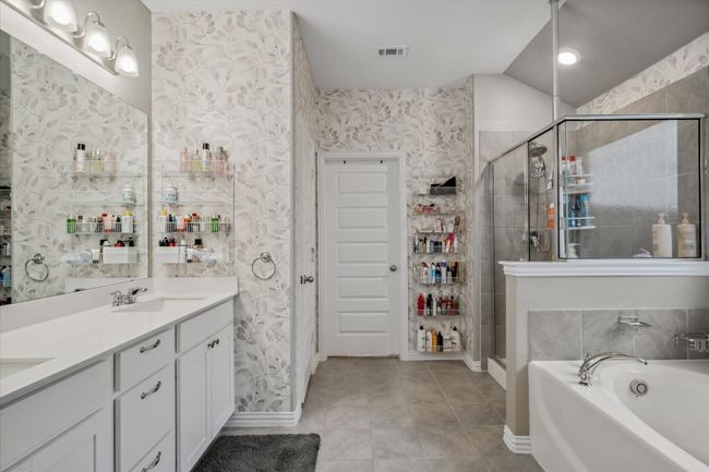 2576 Russell St, House other with 4 bedrooms, 2 bathrooms and null parking in Crandall TX | Image 25