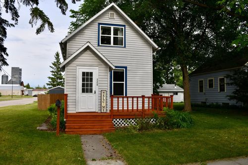 524 Horace Ave N, Thief River Falls, MN, 56701-2031 | Card Image
