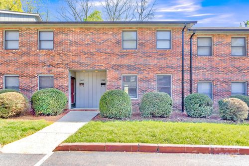 266 Kelly St, Statesville, NC, 28677-5210 | Card Image