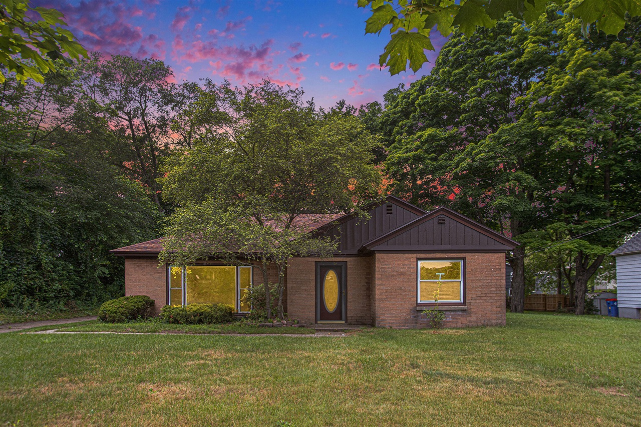 Preston Ave, Grand Rapids, MI 49504