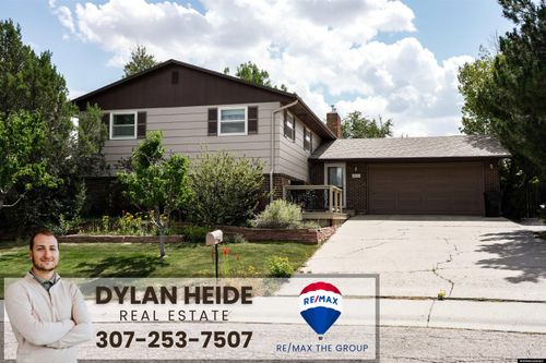 3861 Cynthia Dr, Casper, WY, 82609-2384 | Card Image