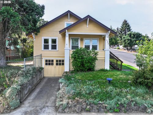 422 W 11th St, The Dalles, OR, 97058-1431 | Card Image
