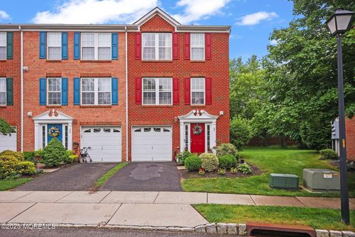 27 Saxton Rd, Farmingdale, NJ, 07727-4013 | Card Image