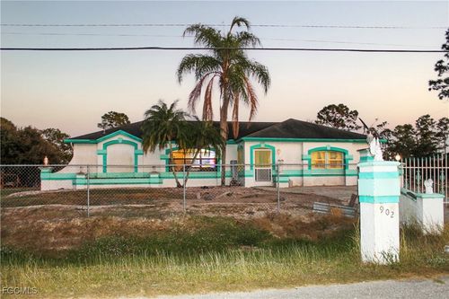 902 Clayton Ave, Lehigh Acres, FL, 33972-7404 | Card Image
