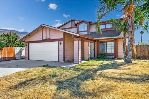 580 Wimbledon Dr, San Jacinto, CA, 92583-2679 | Card Image