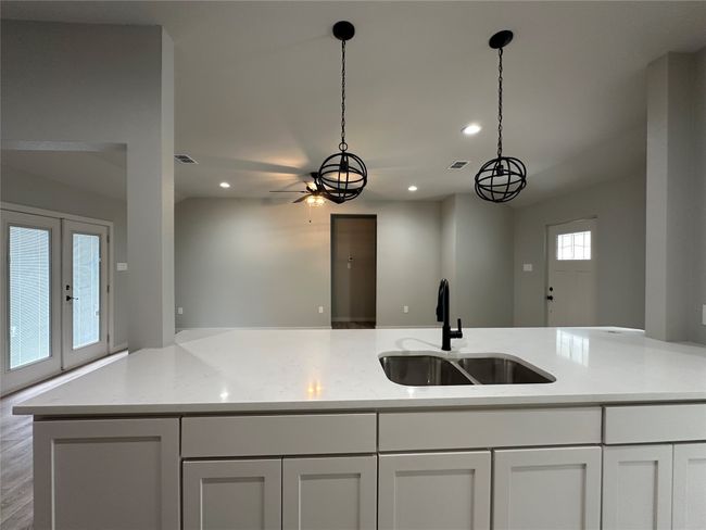 317 N Clark St, House other with 3 bedrooms, 2 bathrooms and null parking in Comanche TX | Image 7