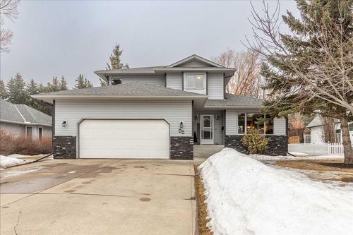 44 Pickwick Lane, Lacombe, AB, T4L1T5 | Card Image