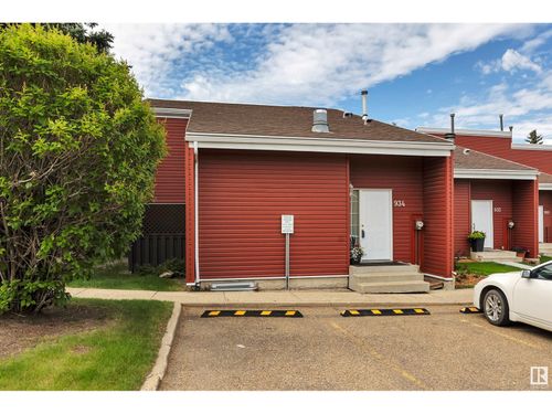 934 Lee Ridge Rd Nw, Edmonton, AB, T6K0R2 | Card Image