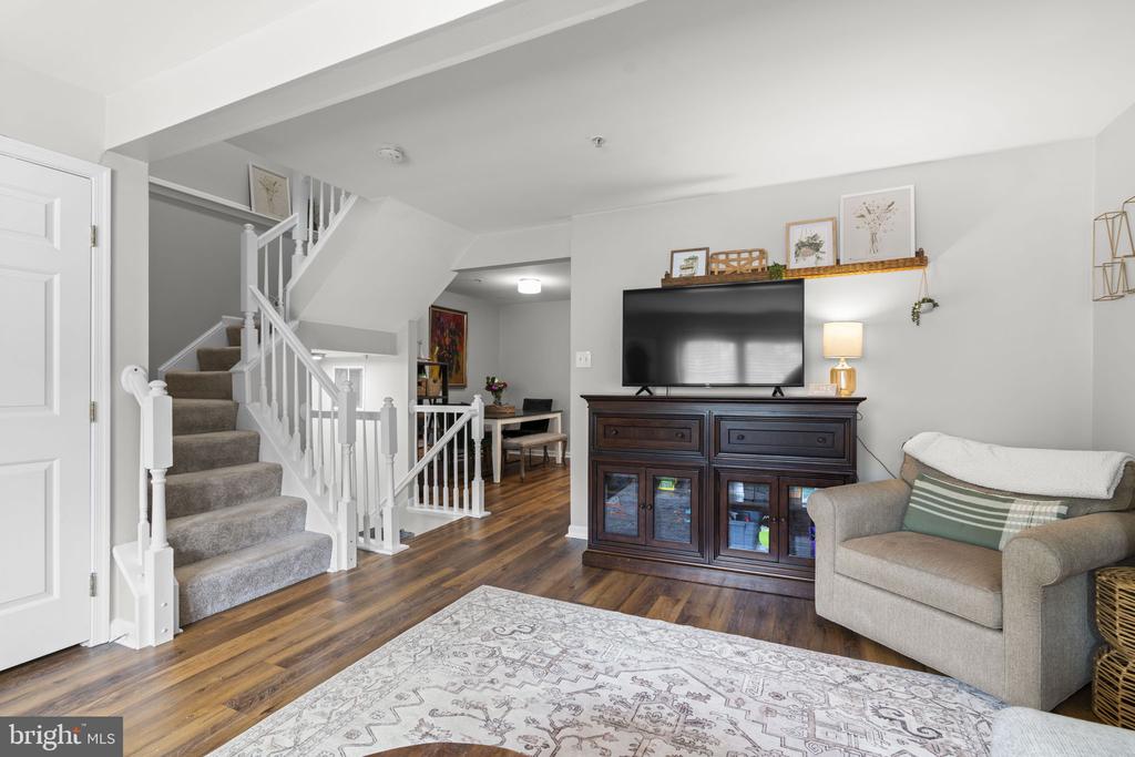 Residential in ELKRIDGE 5