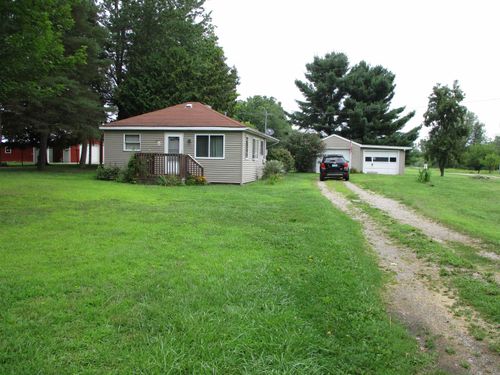 3756 Britton Rd, Perry, MI, 48872-9716 | Card Image