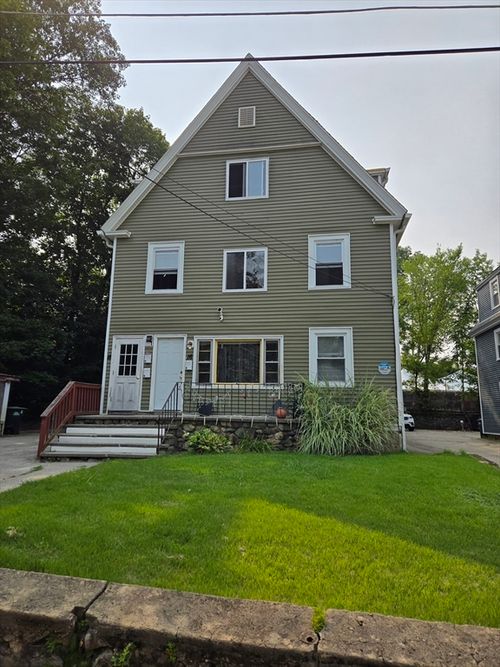 2-18 Windsor Ct, Southbridge, MA, 01550-2535 | Card Image