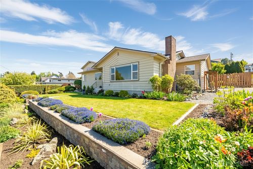 1119 Longview Ave, Anacortes, WA, 98221-3910 | Card Image