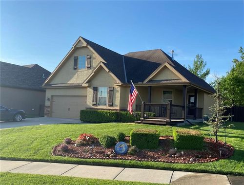 22325 W Cedar St, Tonganoxie, KS, 66086-4500 | Card Image