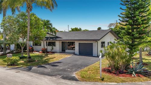 3392 Nw 63rd St, Fort Lauderdale, FL, 33309-1611 | Card Image