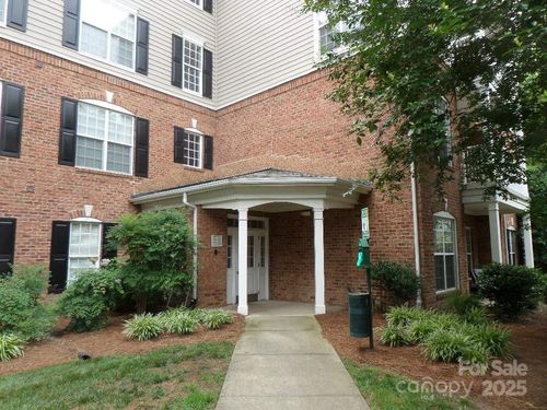 3224 Margellina Dr, Charlotte, NC, 28210-4086 | Card Image