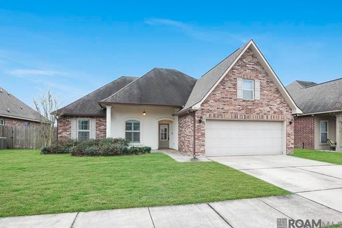 17848 Waterloo Dr, Baton Rouge, LA, 70817-5801 | Card Image
