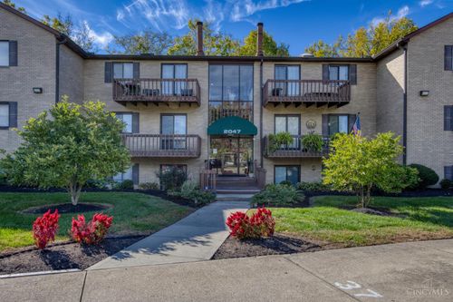 2047 Woodtrail Dr, Fairfield, OH, 45014-8687 | Card Image