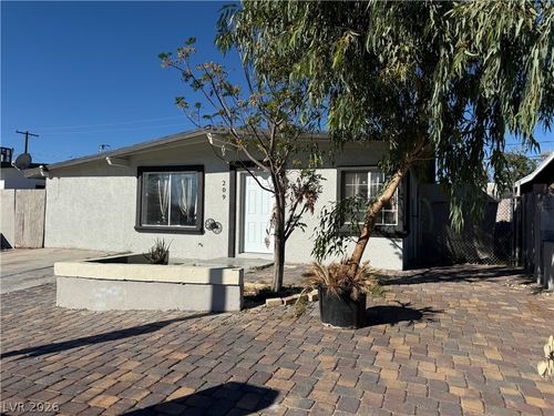 209 Stanford Street, Las Vegas, NV, 89107 | Card Image