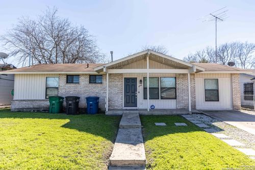 8016 Landing Ave, San Antonio, TX, 78227-3343 | Card Image