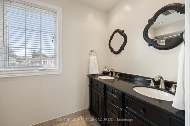 36 Laverock St, House other with 4 bedrooms, 3 bathrooms and 4 parking in Tottenham ON | Image 27