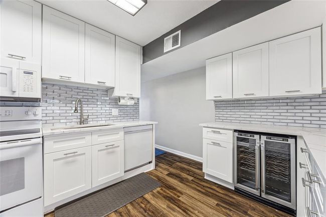 1330 Coral Way, House other with 4 bedrooms, 5 bathrooms and 3 parking in Tiki Island TX | Image 21