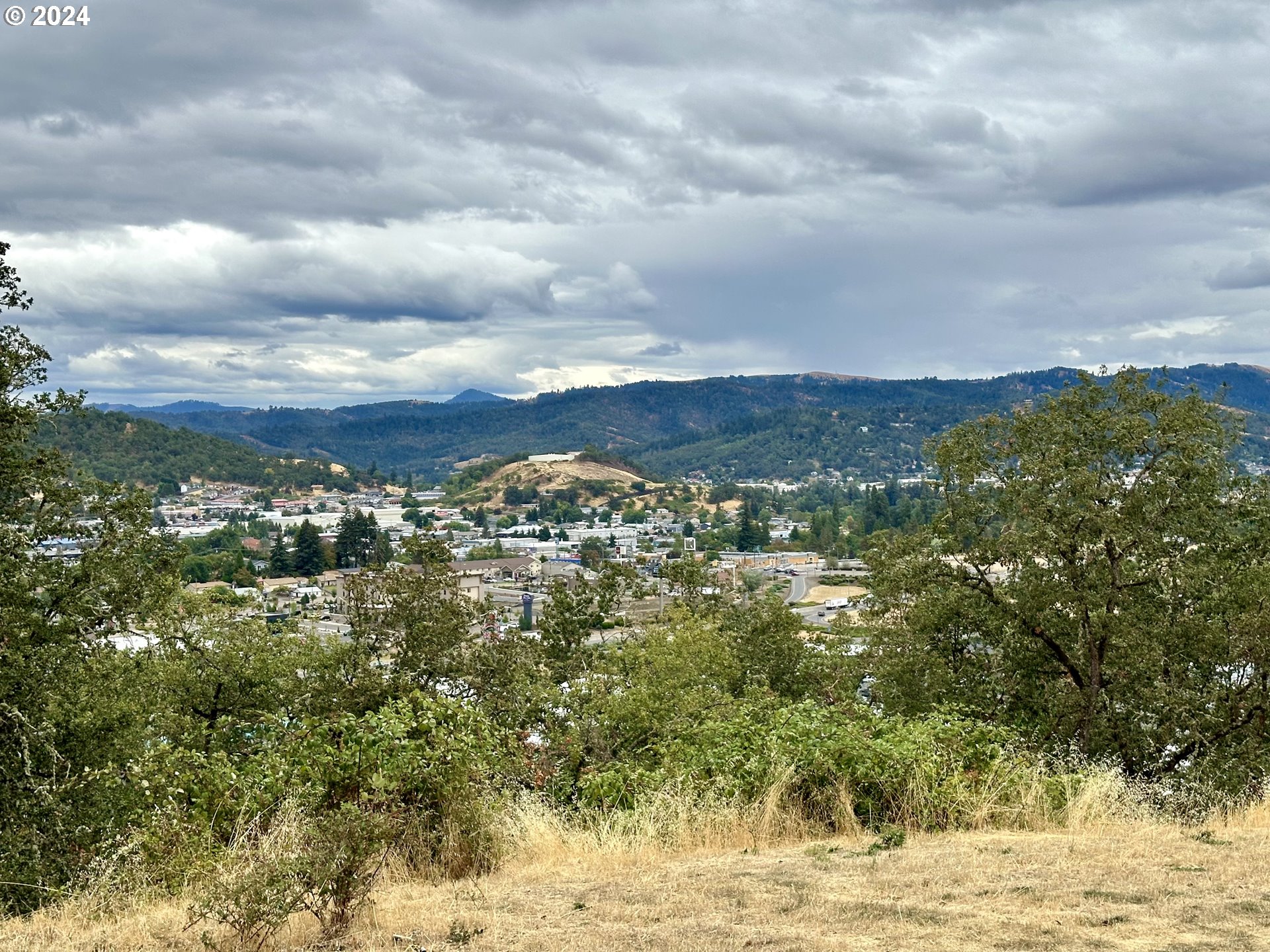 Land in Roseburg
