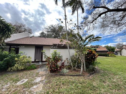 1540 Nw 98th Ter, Pembroke Pines, FL, 33024-4325 | Card Image