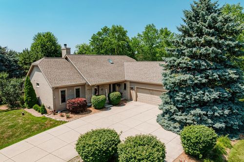 W279N5331 Hanover Hill Court, Lisbon, WI, 53089 | Card Image