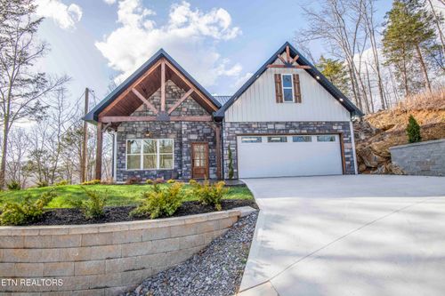 9502 Old Loyston Rd, Knoxville, TN, 37938-2514 | Card Image