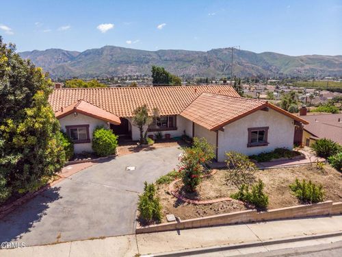 557 Munger Dr, Santa Paula, CA, 93060-1850 | Card Image