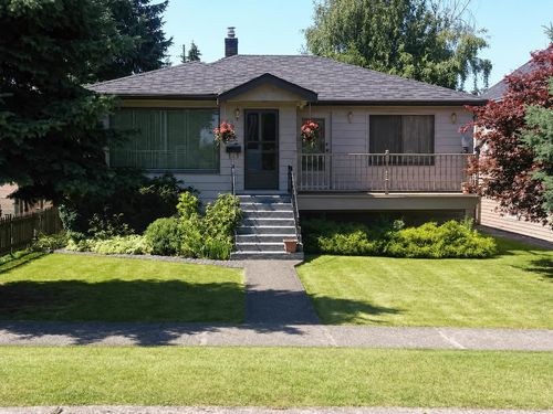 730 Colborne Street, New Westminster, BC, V3L2E2 | Card Image