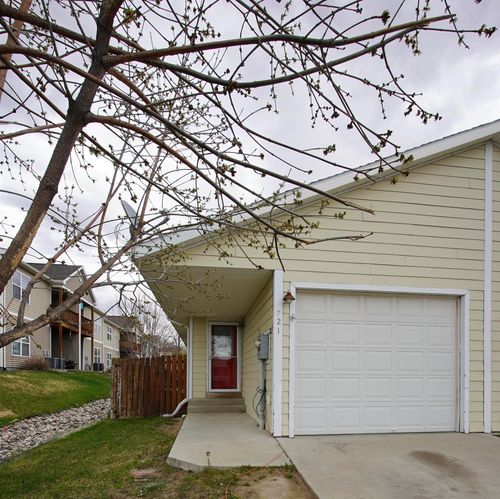 721 N 5th St, Douglas, WY, 82633-2246 | Card Image