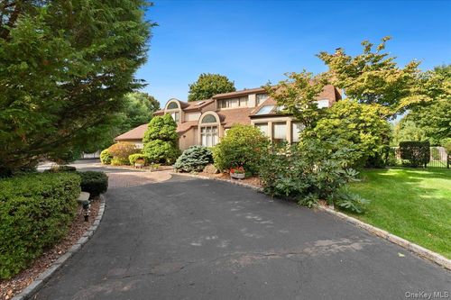 7 Kent Ct, Bayport, NY, 11705-1872 | Card Image