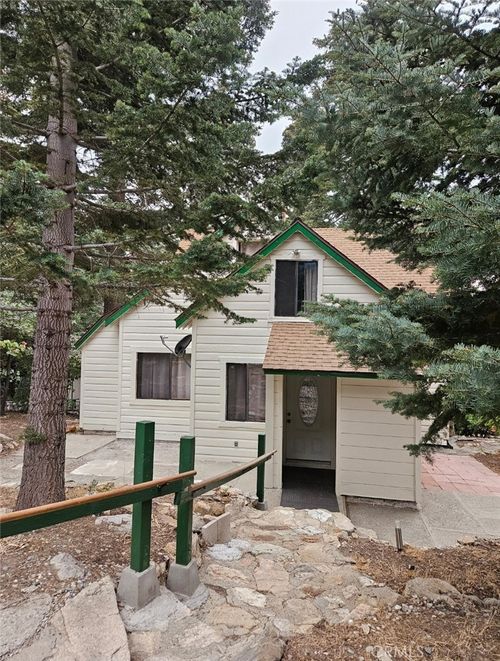 26061 Fire Hall Loop, Twin Peaks, CA, 92391-0907 | Card Image