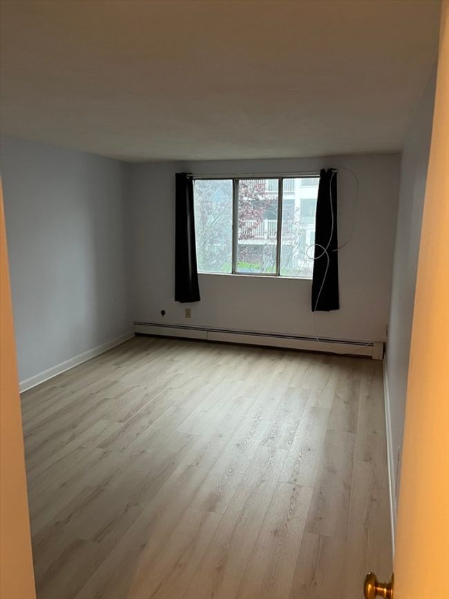 APT-4 - 7 Woodcrest Ct, Condo with 1 bedrooms, 1 bathrooms and 1 parking in Weymouth MA | Image 6