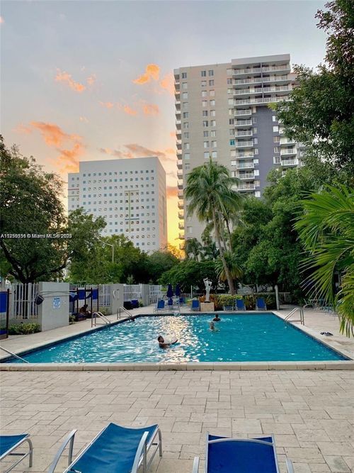 apt-710-850 N Miami Ave, Miami, FL, 33136-3526 | Card Image