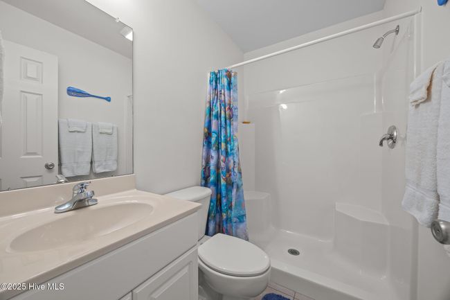 Bathroom 2 | Image 25