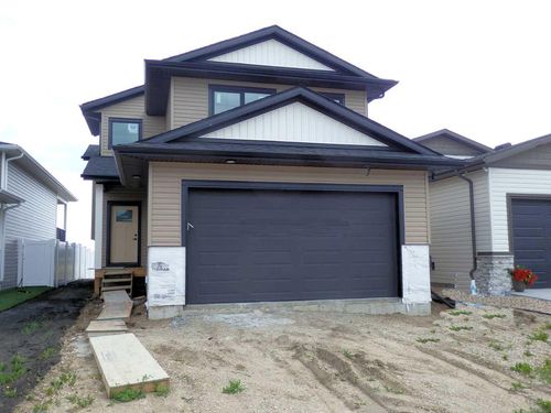 181 Norseman Close, Penhold, AB, T0M1R0 | Card Image